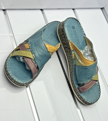 Stunning pavers leather - stunning,