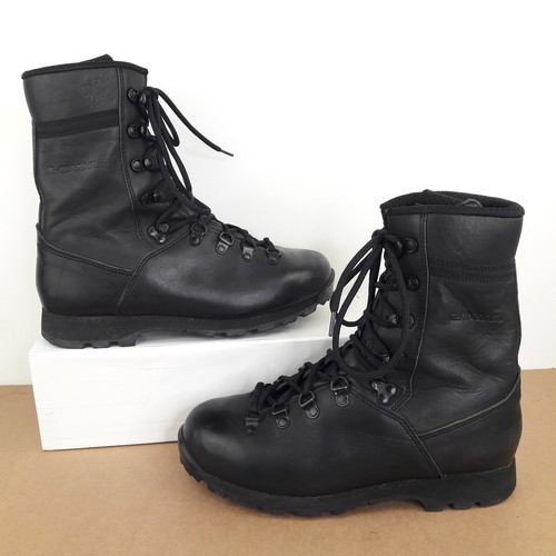 Lowa mens boots 5 black - 7.5,