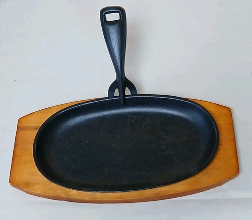 Cast iron sizzle platter with - cast,