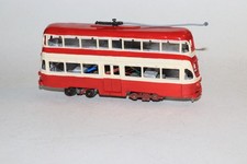 Sunderland streamline white-metal OO/1:76 tram kit built powered with BEC bogies