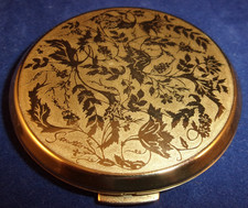 Vintage Gold Metal Tone Stratton Flower Plant Design Top Powder Compact 