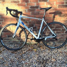 Giant Defy 1 Road Bike Size Medium