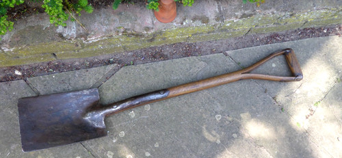 Vintage garden spade - -,
