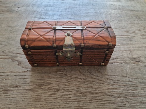 Vintage money box novelty - money,