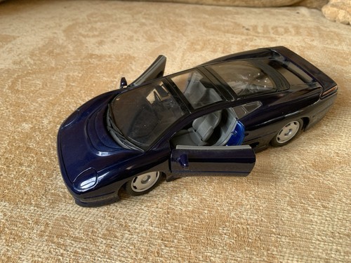 Maisto jaguar xj220 scale - jaguar,