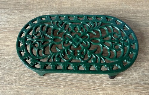 Vintage cast iron - oval, trivet