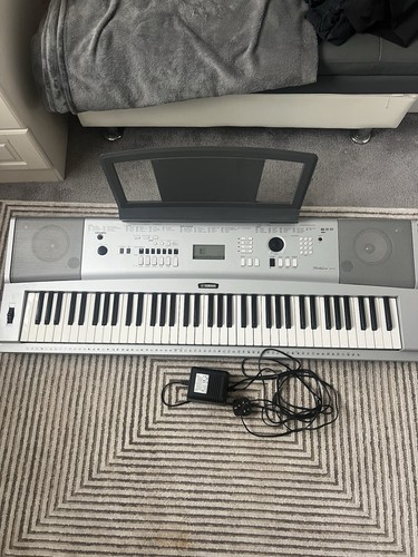 Yamaha dgx 220 key - 76,