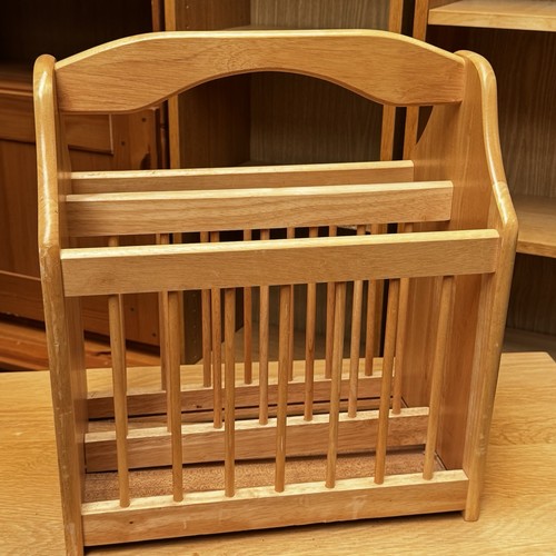 Freestanding wooden magazine - freestanding,