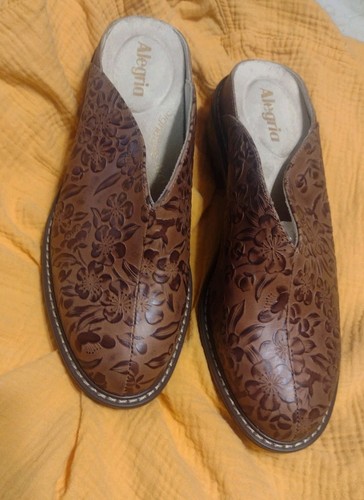 Alegria leather embossed mules - alegria,