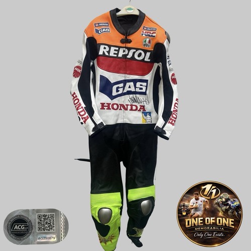 Valentino rossi signed - valentino,