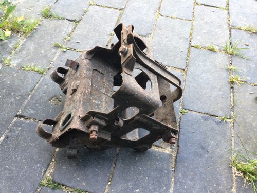 Yamaha xs650 battery holder - yamaha,