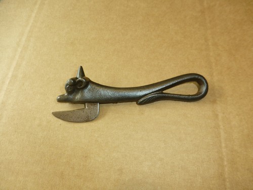 Antique bully beef - antique, can