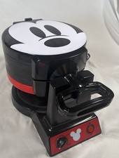 Disney Mickey Mouse Waffle Maker Double Flip 90th Anniversary MIC 62 Makes 6