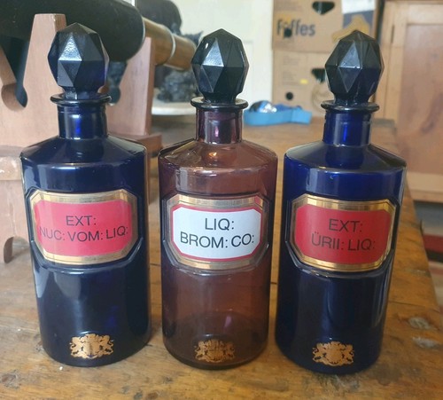 Stunning vintage set blue - of, 3