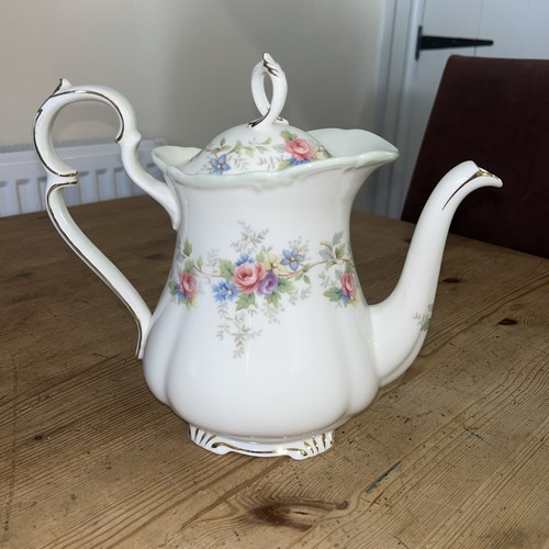 Royal albert bone china - royal,