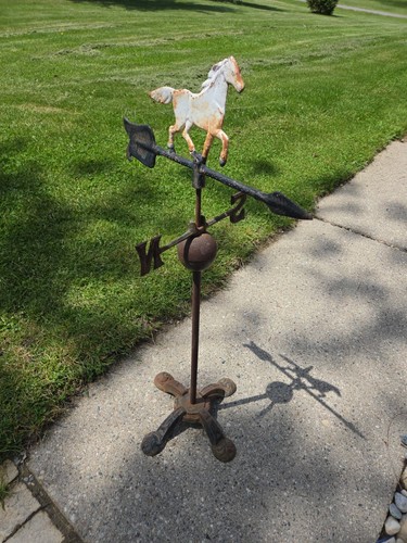 Horse cast iron - horse,