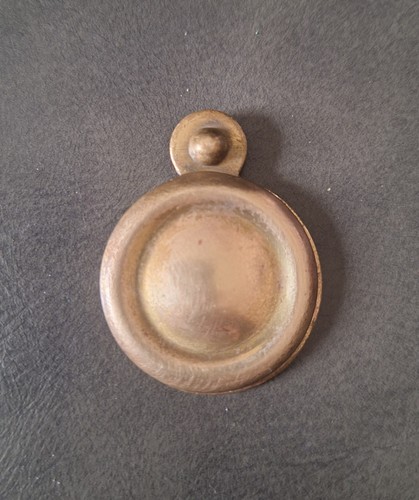 Round key hole cover