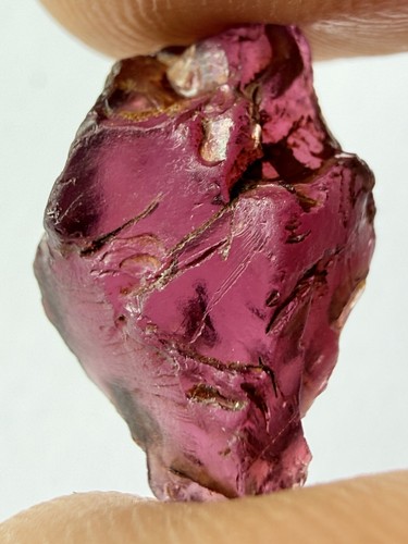Natural purple garnet - 10.9,