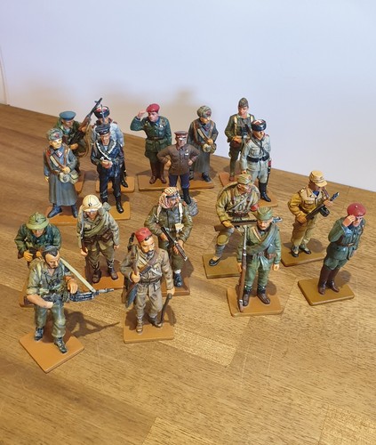 Del prado military figurines - military,