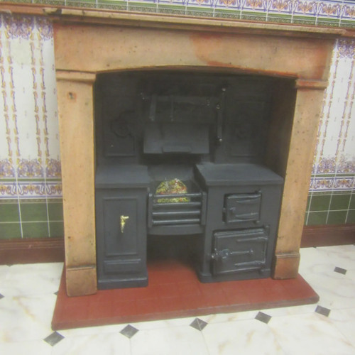 Scale dolls house - scale,