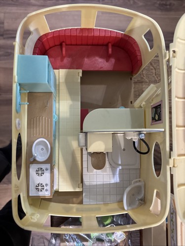 Sylvanian families caravan set - families,