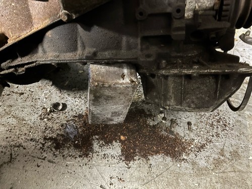 Bmw e30 318i - m42, oil