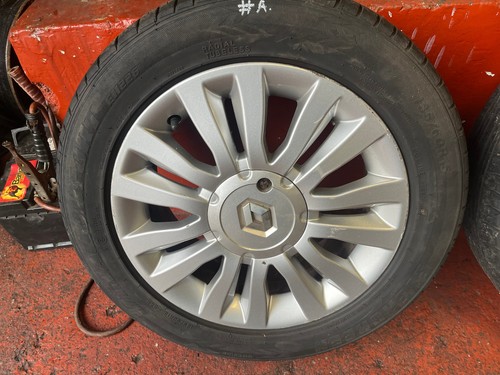 Renault clio 2012 - renault, stud