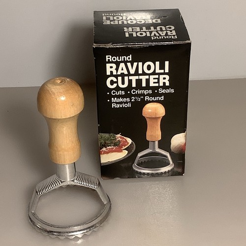 Vintage ravioli cutter boxed - ravioli,
