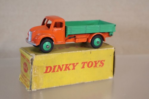Dinky toys 414 dodge - 414,