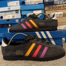 NEW BNIB Size UK 9 Adidas
