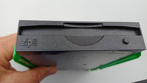 Iomega internal zip - internal,