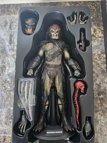 Hot toys berserker predators - berserker,