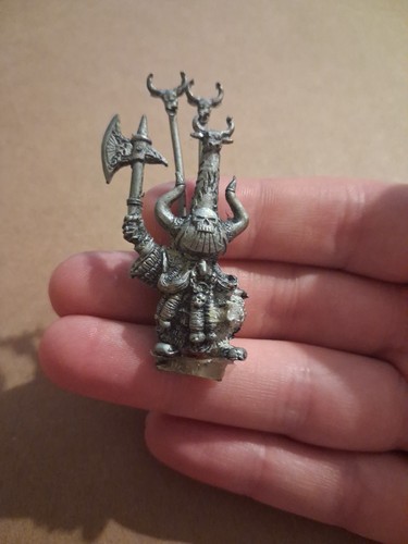Chaos dwarves leader - dwarves, hero