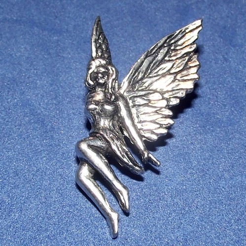 Lovely sitting flying - lovely,