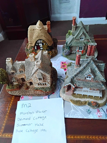 Lilliput lane painted cottage - lane,