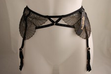 Gossard VIP ~CAPTIVATE ~ lace suspender belt BNWT black Large
