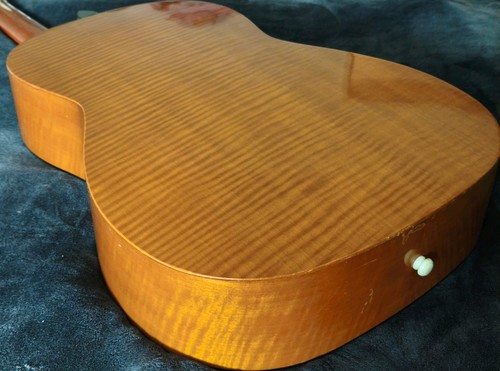 Old guitar classical - old,