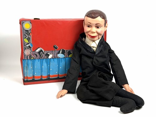 Juro novelty charlie - juro, mccarthy