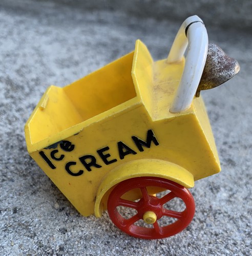 Vintage renwal acme - renwal, cream