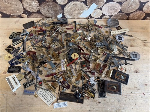 350x radio badges - radio, vintage