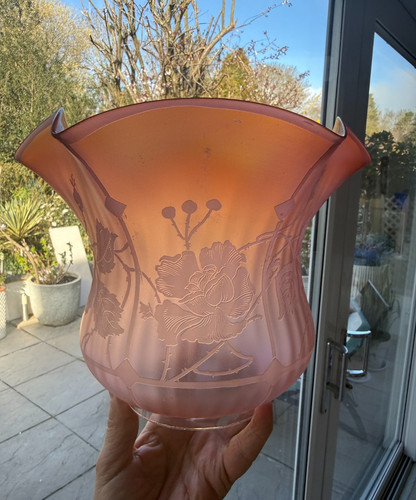 Antique frosted peach wavy - frosted,