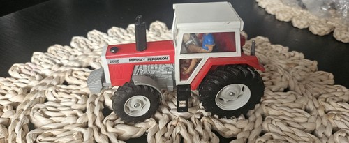 Britains massey ferguson - britains, 2680