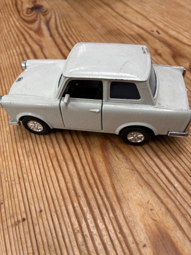 Vintage white trabant 34 - trabant, 1:34