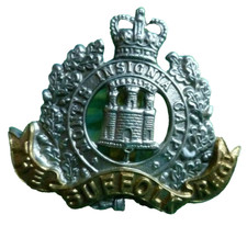 The Suffolk Regiment Cap Badge QC Bi-Metal Slider