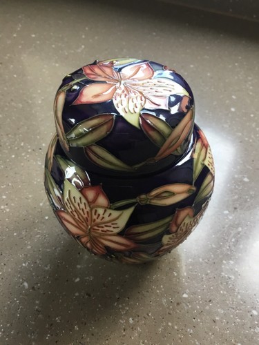 Moorcroft peruvian lily ginger - moorcroft,