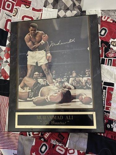 Muhammad ali signed 8x10 photo - ali,