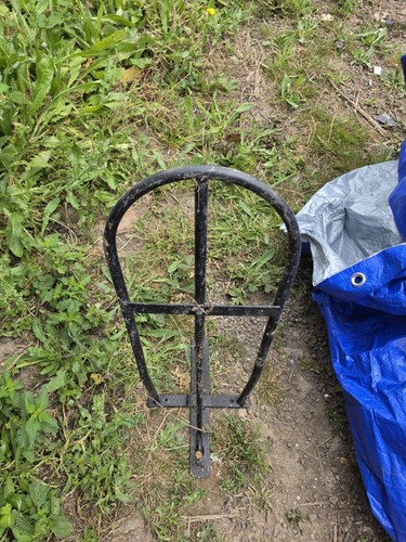 Single saddle rack wall - single,