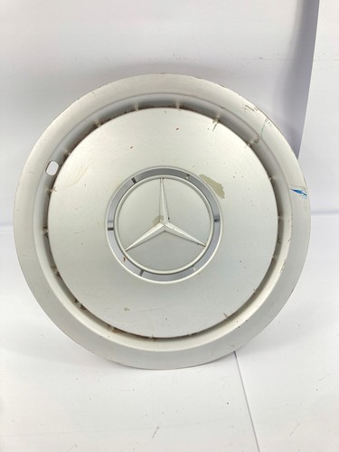 Hub cap mercedes w124 - mercedes,