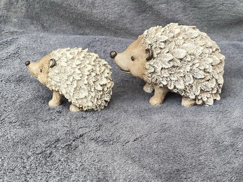 Two hedgehogs home decor - two,