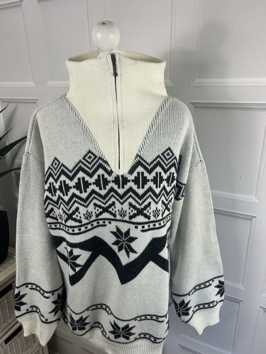 Icelandic themed zip neck - icelandic,